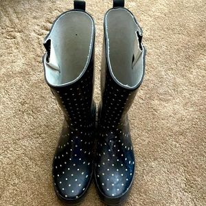 Women’s rain boots!